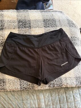 Patagonia Women's size medium Black Active Running Shorts